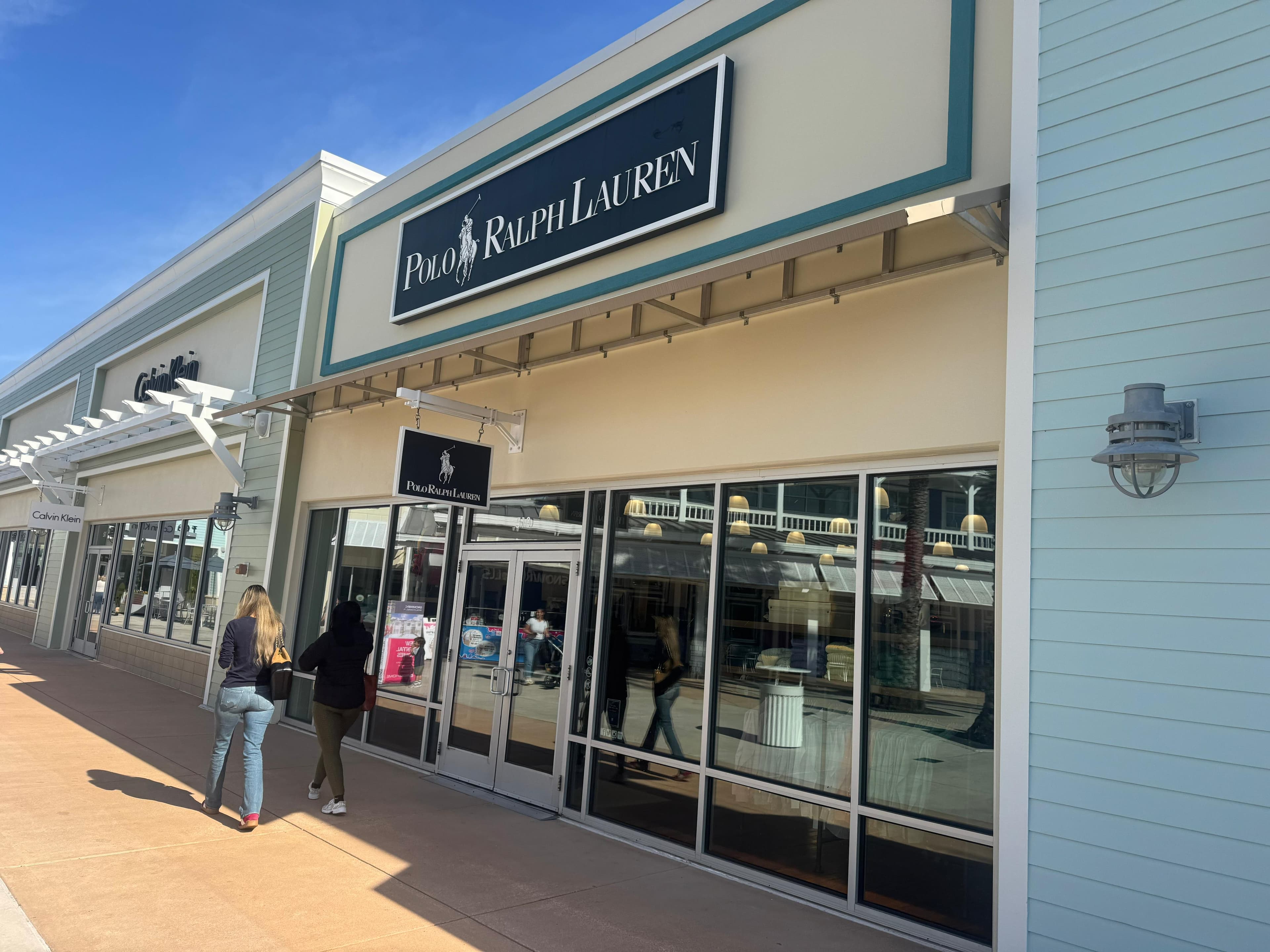 Exterior painting, Tampa Premium Outlets